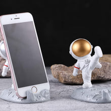 3D Astronaut Phone Stand