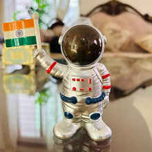 Astronaut Ornament Moving Hand